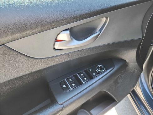 Used 2021 Kia Forte Sedan FWD image 10