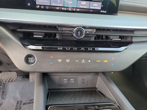 Used 2025 Nissan Murano SL AWD/4WD image 24