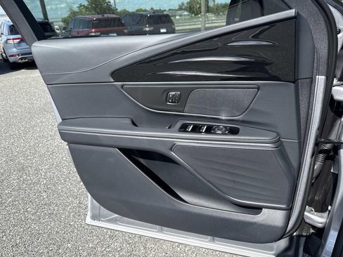 New 2026 Lincoln Nautilus Premier AWD/4WD image 18