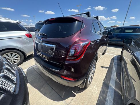 Used 2018 Buick Encore Premium w/ Experience Buick Package FWD image 4