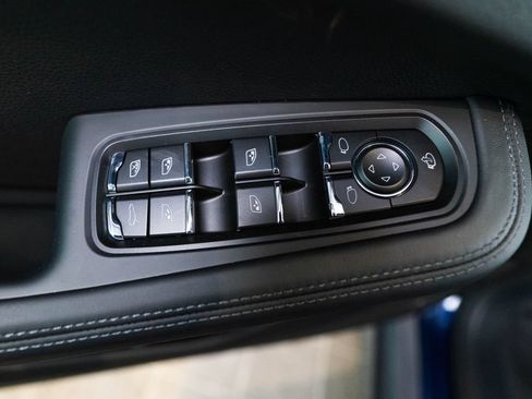 New 2026 Porsche Macan Turbo AWD/4WD image 18