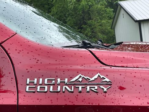 Certified 2024 Chevrolet Tahoe High Country AWD/4WD image 12