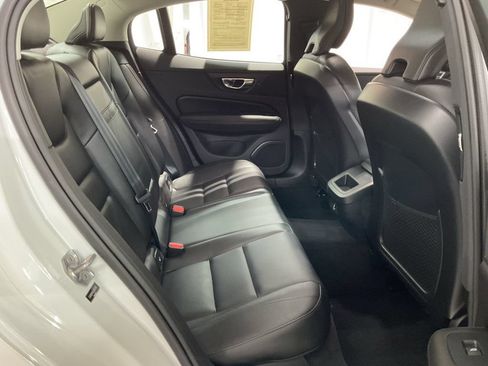 Used 2020 Volvo S60 T5 Momentum w/ Protection Package Premier FWD image 24