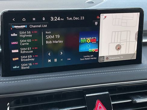 Used 2025 Genesis G70 2.5T image 27