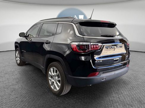 Used 2024 Jeep Compass Latitude AWD/4WD image 6