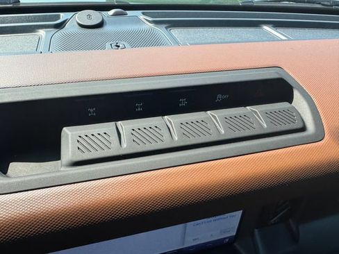 Used 2024 Ford Bronco Outer Banks w/ Sasquatch Package AWD/4WD image 17