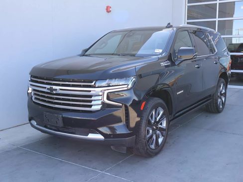 Used 2021 Chevrolet Tahoe High Country w/ Premium Package AWD/4WD image 1