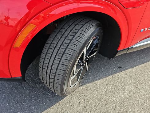 Used 2024 Chevrolet Equinox EV LT image 32