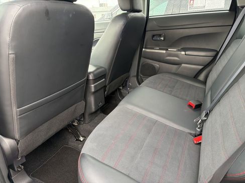 Used 2025 Mitsubishi Outlander Sport ES image 13