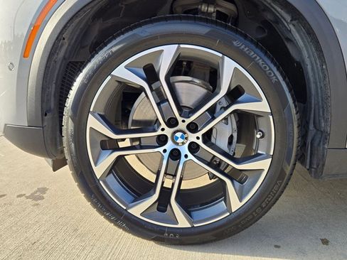 Used 2024 BMW X5 sDrive40i w/ Premium Package image 25