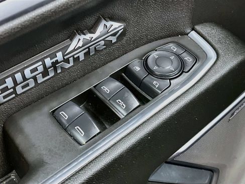 Used 2025 Chevrolet Silverado 1500 High Country w/ Midnight Edition AWD/4WD image 18