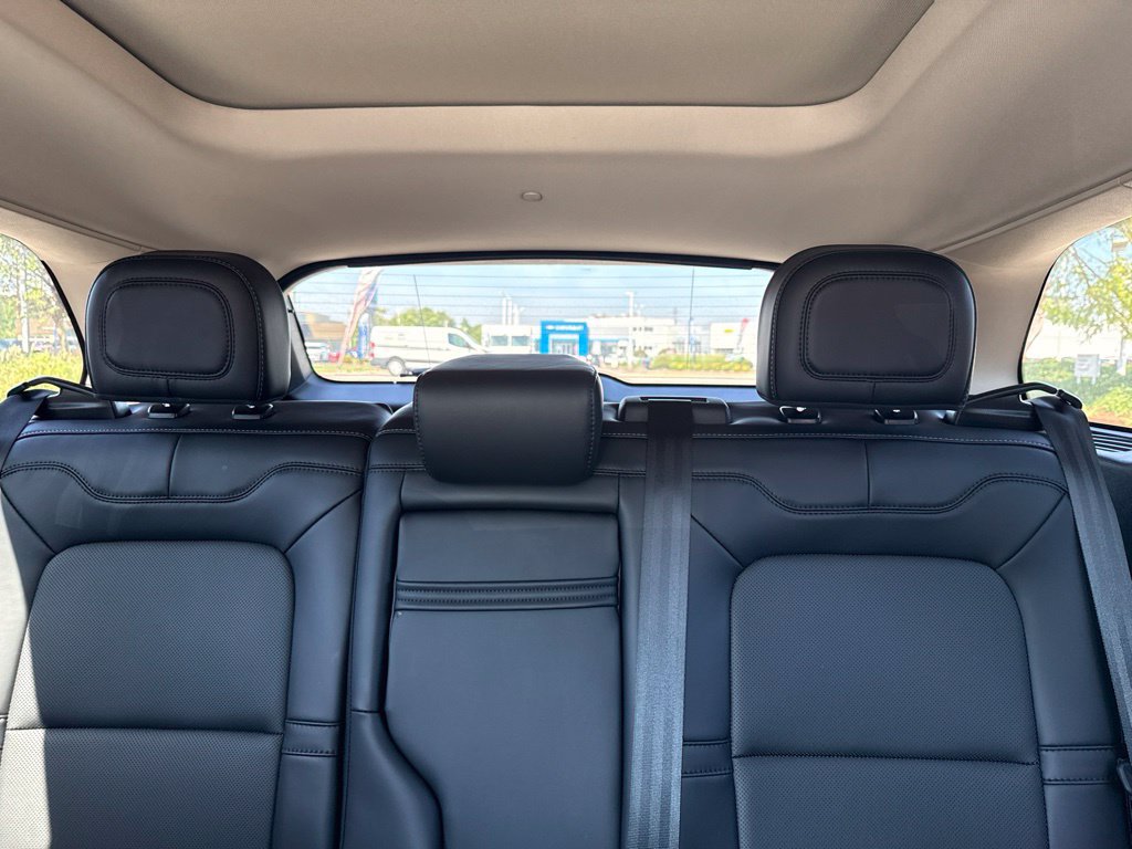 Used 2025 Lincoln Corsair AWD w/ Equipment Group 101A image 13