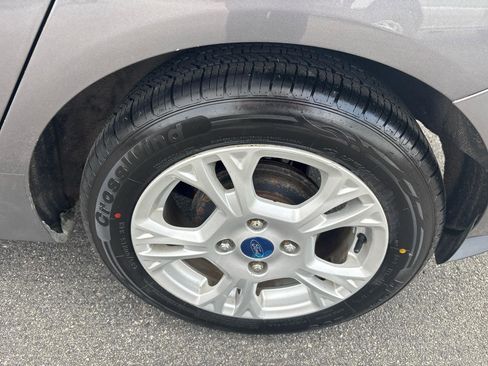 Used 2014 Ford Fiesta SE FWD image 26