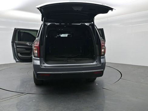 Used 2021 Chevrolet Suburban LT RWD image 33