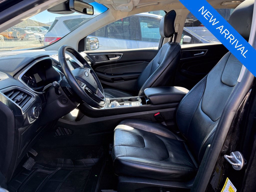 Used 2019 Ford Edge Titanium AWD/4WD image 10