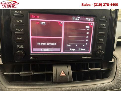 Used 2021 Toyota RAV4 LE image 18