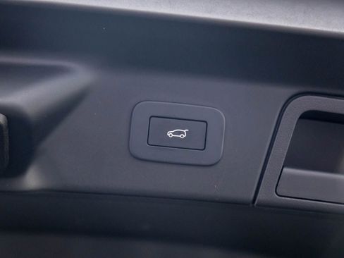 Used 2024 Land Rover Range Rover Velar Dynamic SE image 31