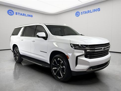 Used 2023 Chevrolet Suburban LT image 13