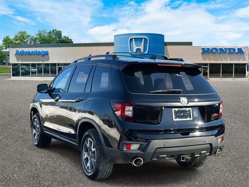 Certified 2022 Honda Passport TrailSport image 4