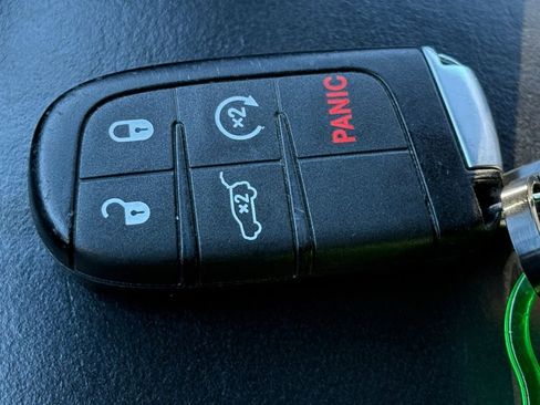 Used 2024 Dodge Durango GT image 30