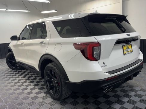 Used 2021 Ford Explorer ST w/ ST Street Pack image 5