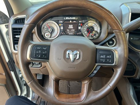 Used 2022 RAM 2500 Limited AWD/4WD image 16
