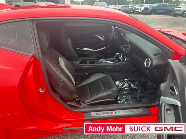 Used 2019 Chevrolet Camaro SS RWD image 38