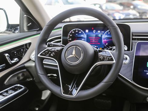 New 2024 Mercedes-Benz E 350 4MATIC Sedan image 12