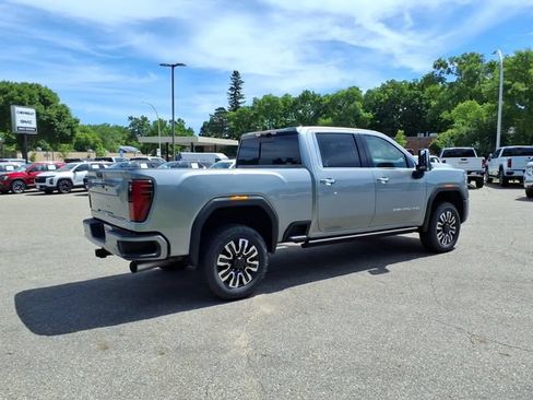 New 2026 GMC Sierra 3500 Denali Ultimate AWD/4WD image 3