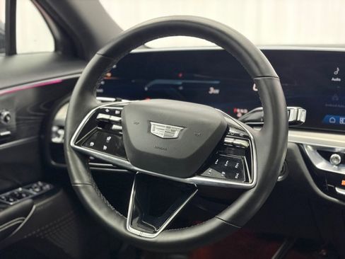 Used 2024 Cadillac Lyriq Luxury w/ LPO, Floor Liner Package AWD/4WD image 19