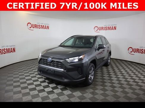 Used 2022 Toyota RAV4 XLE w/ Convenience Package AWD/4WD image 3