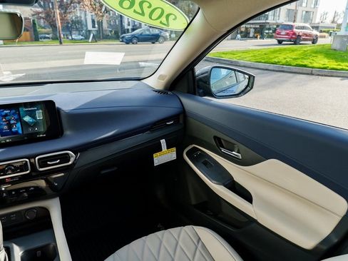 New 2026 Nissan Sentra SL w/ Floor Mat Package FWD image 10