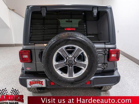 Used 2021 Jeep Wrangler Unlimited Sahara w/ LED Lighting Group AWD/4WD image 4