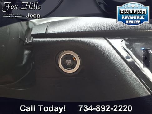 Used 2026 Chrysler Pacifica Select FWD image 25