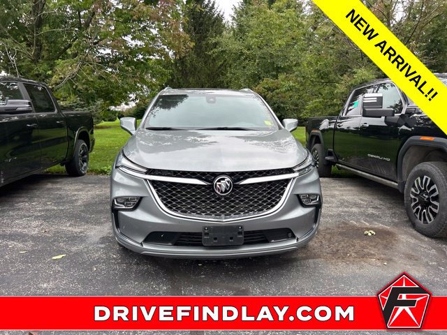 Used 2023 Buick Enclave Avenir w/ Avenir Technology Package AWD/4WD image 2