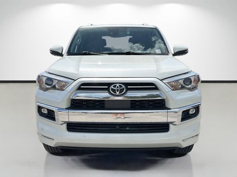 Used 2022 Toyota 4Runner Limited AWD/4WD image 8