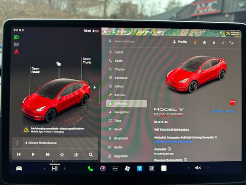 Used 2022 Tesla Model Y Performance image 40