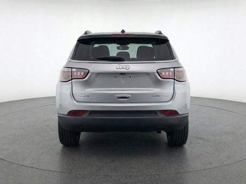 Used 2025 Jeep Compass Limited AWD/4WD image 7