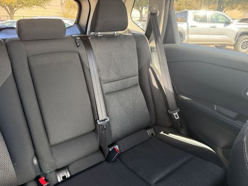 Used 2025 Nissan Rogue SV image 38