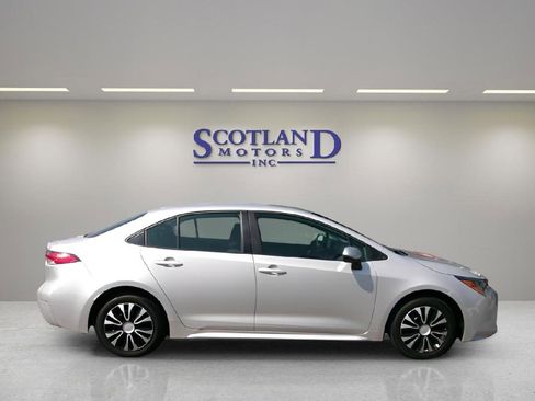 Used 2024 Toyota Corolla LE image 5