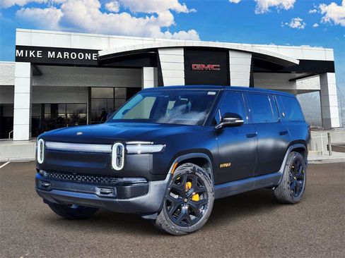 Used 2025 Rivian R1S Premium image 1