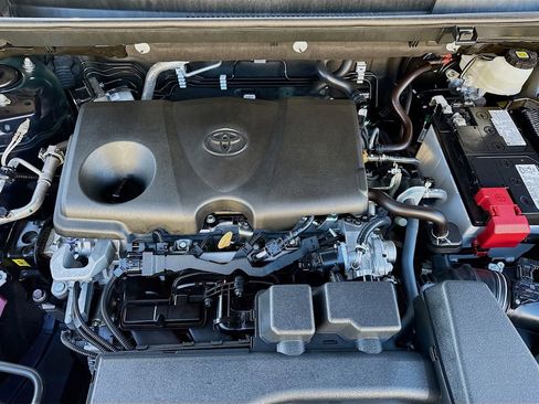 Used 2024 Toyota RAV4 XLE Premium image 40