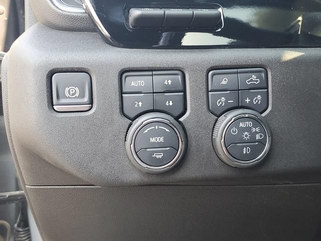 Used 2025 Chevrolet Silverado 3500 High Country w/ High Country Premium Package AWD/4WD image 11