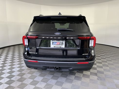 New 2026 Ford Explorer Active AWD/4WD image 4