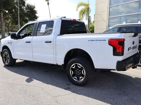 Used 2022 Ford F150 Lightning Pro image 6