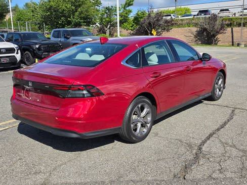 Used 2023 Honda Accord EX image 4