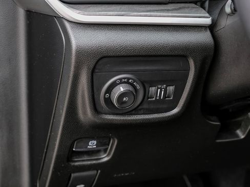 Used 2023 Jeep Grand Cherokee L Limited image 39