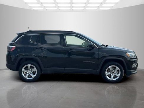 Certified 2024 Jeep Compass Latitude AWD/4WD image 8