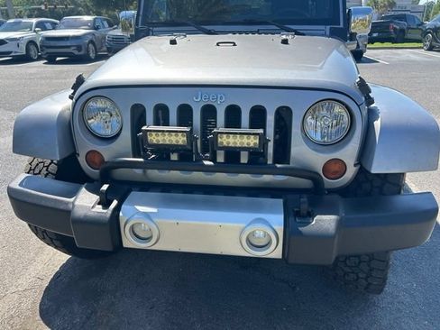 Used 2013 Jeep Wrangler Unlimited Sahara w/ Dual Top Group AWD/4WD image 2