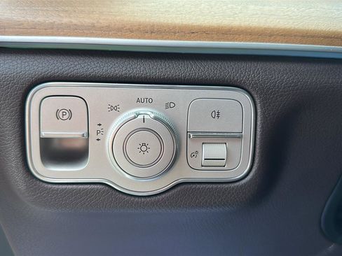 Used 2022 Mercedes-Benz GLS 450 4MATIC image 20